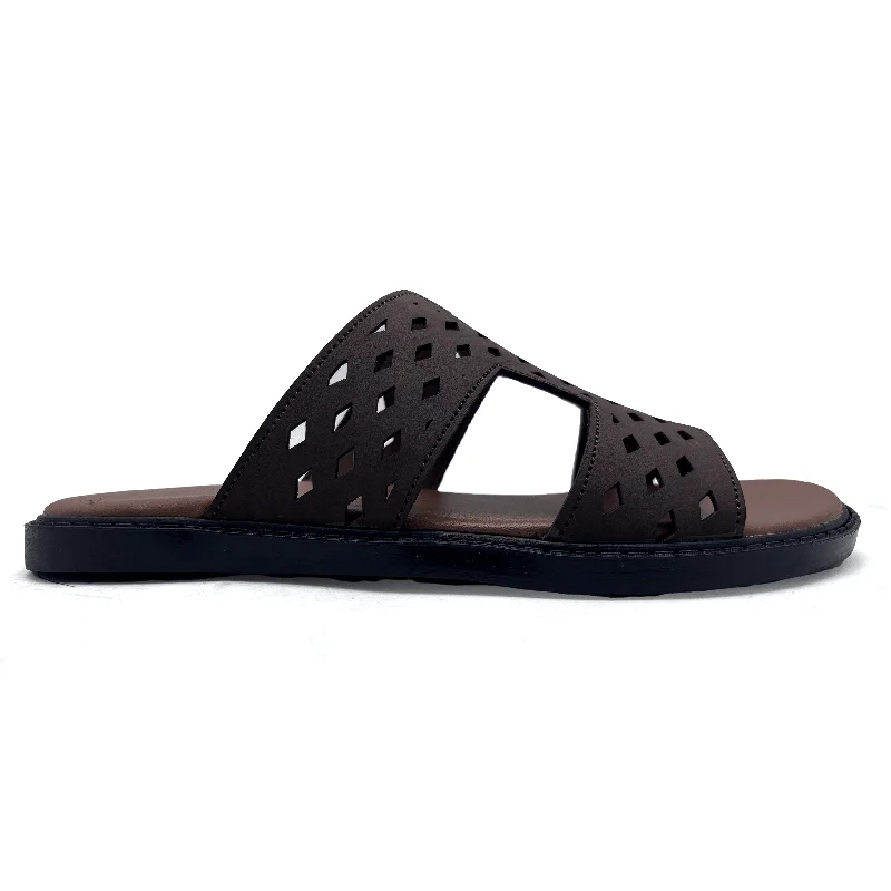 Men's slippers with a non - slip outsole for safetyBrown Casual Slipper