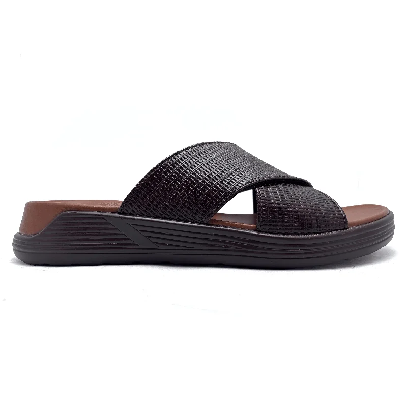 Men's slippers with a breathable fabric upperBrown Casual Slipper