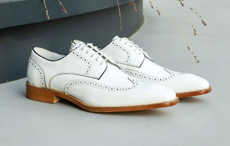 Men's Oxford shoes with a double - buckle strapBurnished Leather Lace-Up Shoe White Men's Oxford shoes with a double - buckle strapBurnished Leather Lace-Up Shoe White