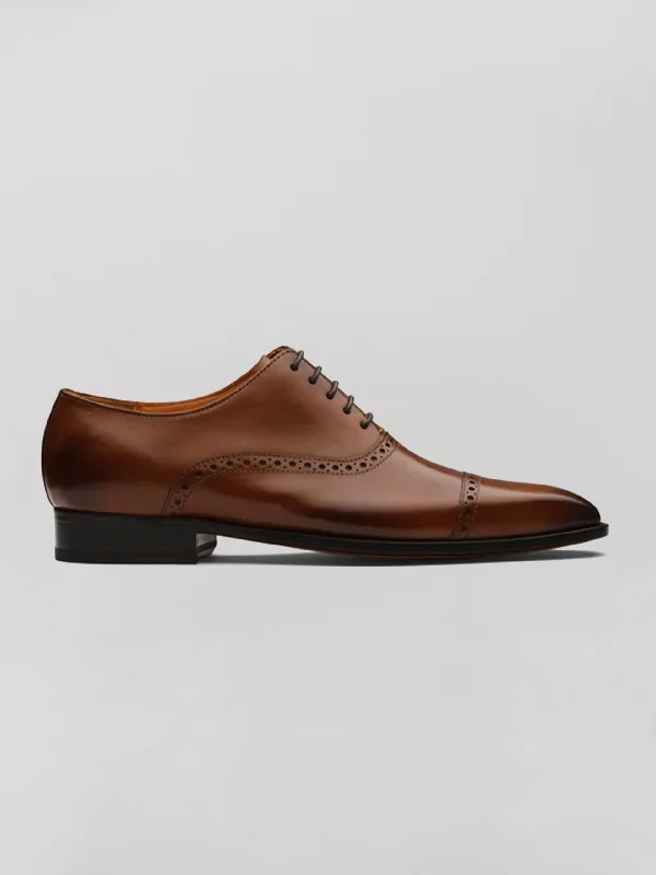 Men's Oxford shoes with a decorative inlay on the toeFad Oxford - Brown