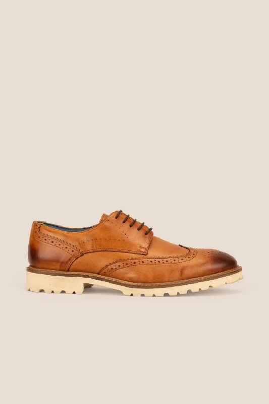 Men's casual shoes with a soft insole for cushioningEli Tan Wide Fit