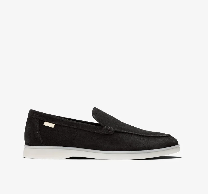 Men's loafers with a rubber sole for durabilityEllis Slip On | Black