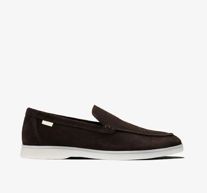 Men's loafers with a contrast stitching detailEllis Slip On | Chocolate