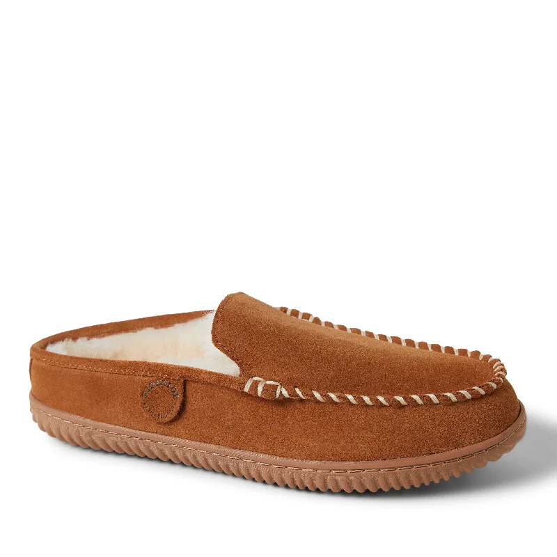 Men's plush slippers with a faux fur liningFireside By Dearfoams Men's Gold Coast Shearling Mule Men's plush slippers with a faux fur liningFireside By Dearfoams Men's Gold Coast Shearling Mule