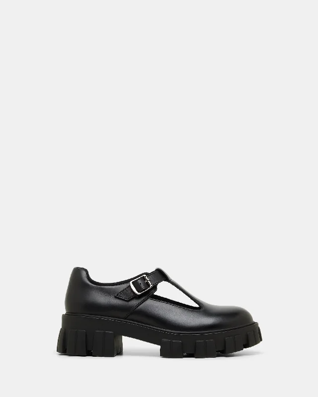 Men's loafers with a pointed toe for a stylish appearanceFlourish Black