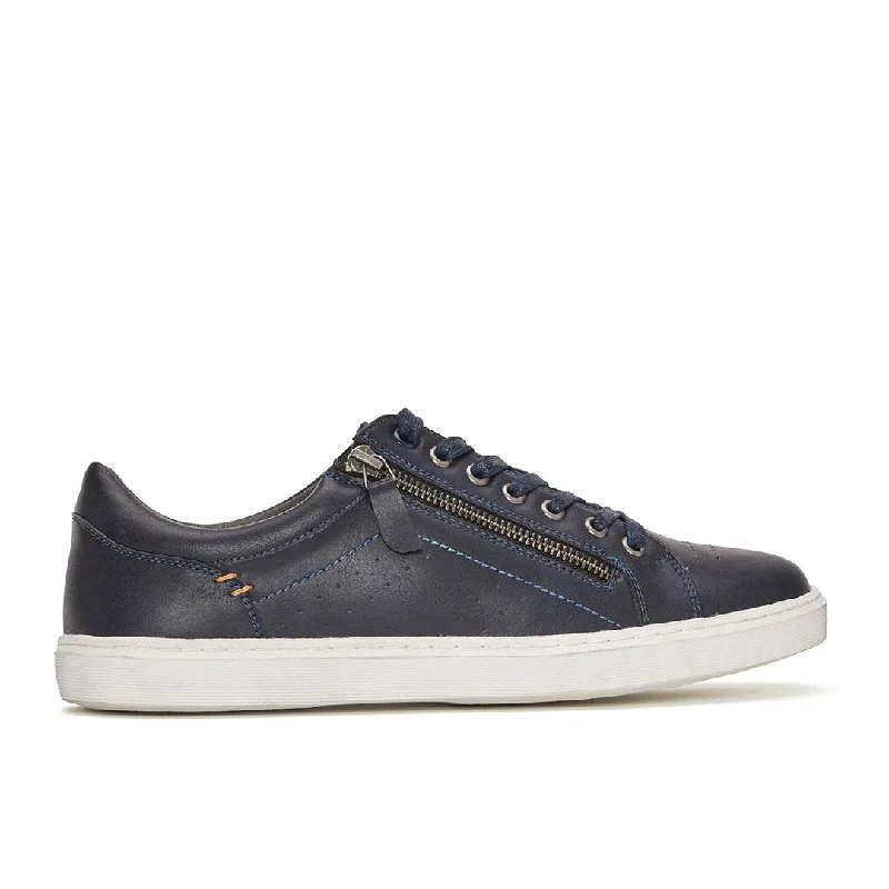 Men's casual shoes with a sporty look and feelHelms