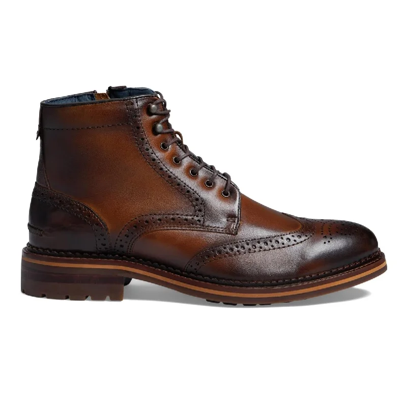 Men's Oxford shoes with a leather lining for breathabilityJohnston & Murphy Men's XC Flex Connelly Wingtip Boot Tan Men's Oxford shoes with a leather lining for breathabilityJohnston & Murphy Men's XC Flex Connelly Wingtip Boot Tan