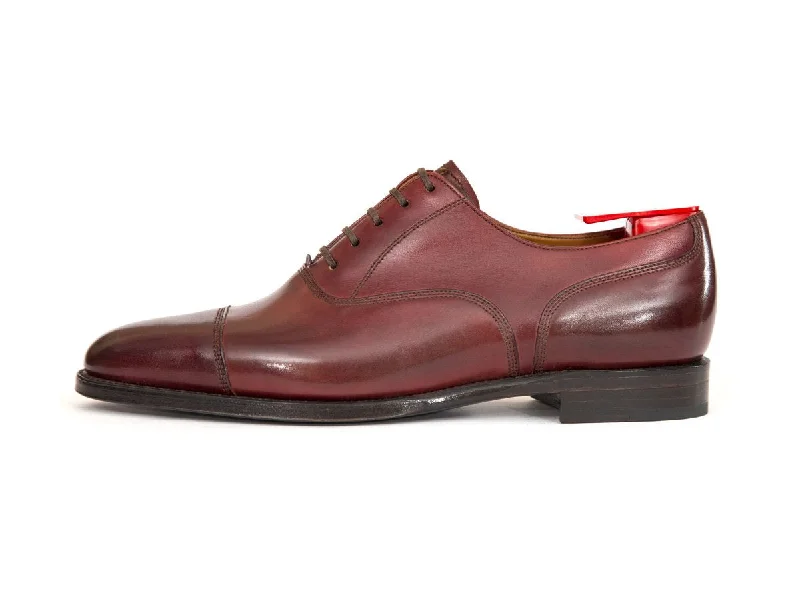 Men's Oxford shoes with a decorative inlay on the toeMagnolia - MTO - Burgundy Calf - TMG Last - Single Leather Sole Men's Oxford shoes with a decorative inlay on the toeMagnolia - MTO - Burgundy Calf - TMG Last - Single Leather Sole