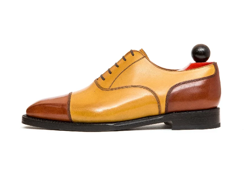 Men's Oxford shoes with a buckle closure and a pointed toeMagnolia - MTO - Cedar Calf / Shaded Tan Calf - MGF Last - Single Leather Sole