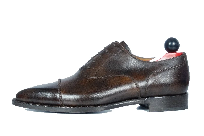 Men's Oxford shoes with a wingtip design and leather soleMagnolia - MTO - Dark Brown Museum Calf - LPB Last - Single Leather Sole Men's Oxford shoes with a wingtip design and leather soleMagnolia - MTO - Dark Brown Museum Calf - LPB Last - Single Leather Sole