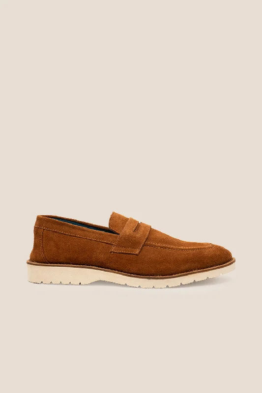 Men's casual shoes with a floral print for a unique styleMason Suede Walnut