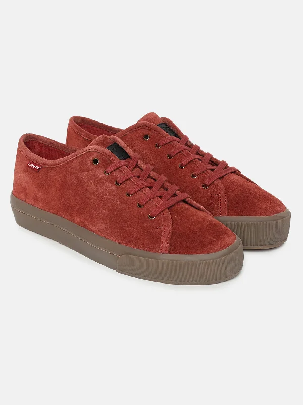 Leather men's casual shoes with a scuffed finishMen's Maroon Solid Shoes