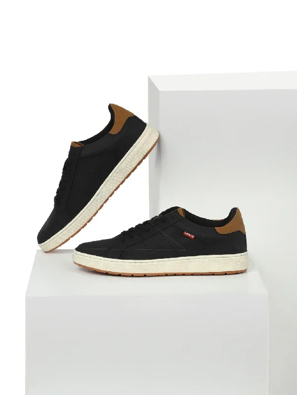 Men's casual shoes with a metallic trimMen's Piper Black Casual Shoes