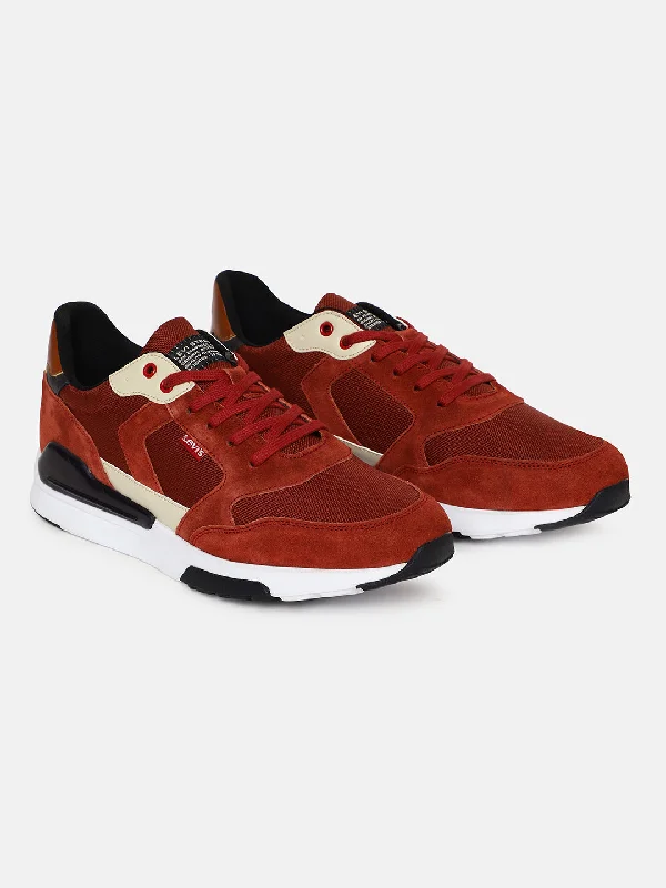Men's casual shoes with a contrast sole colorMen's Red Colorblock Shoes