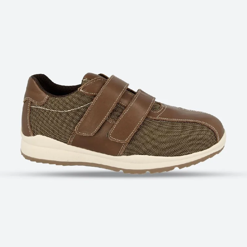 Men's casual shoes with a thick sole for added heightMens Wide Fit DB Logan Shoes