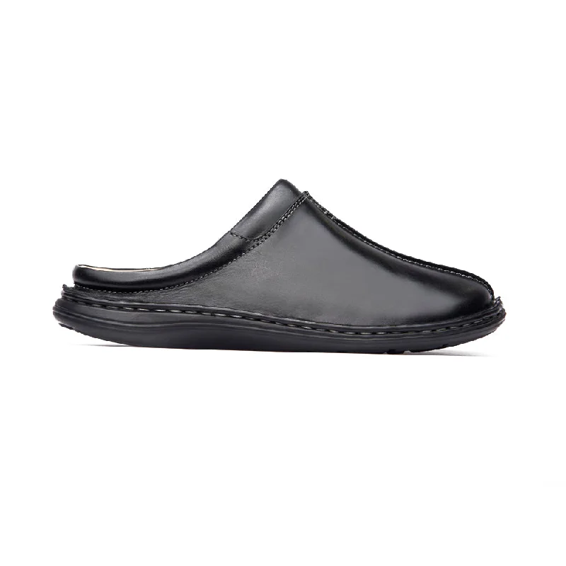 Men's casual shoes with a stretchy side panelOutdoor Mule - Black