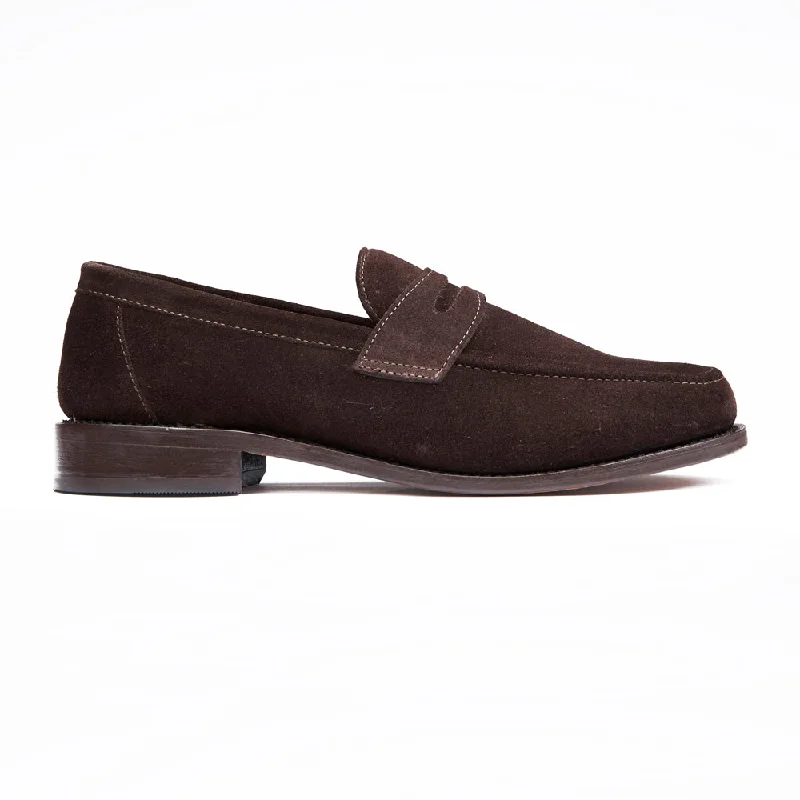 Leather men's casual shoes with a scuffed finishPenny Loafer - Brown Suede