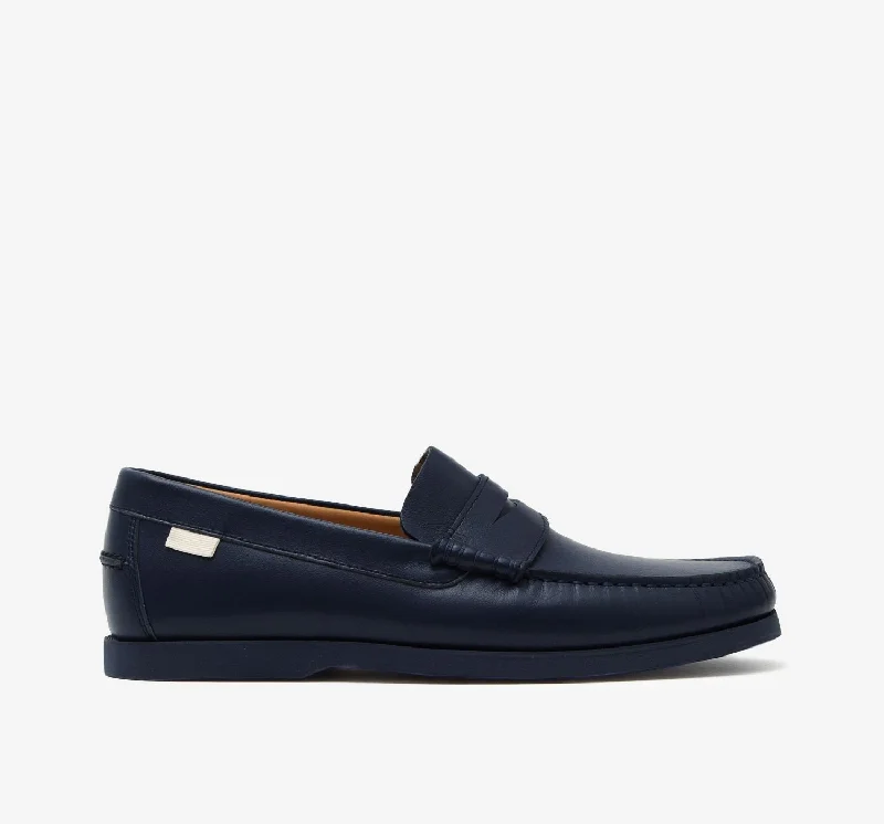 Men's loafers with a rubber sole for durabilityPenny Loafer | Navy
