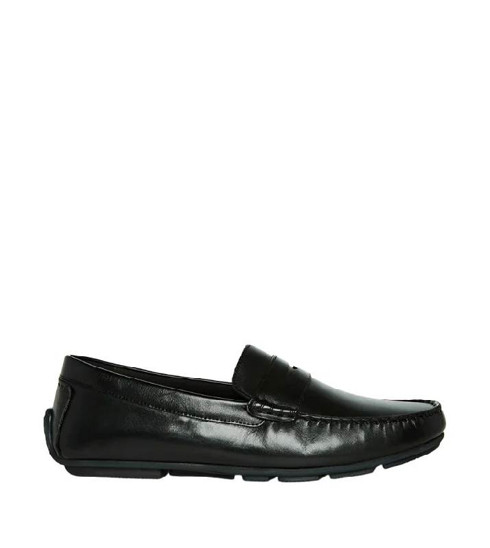 Men's loafers with a pointed toe for a stylish appearanceSASSANDRA BLACK