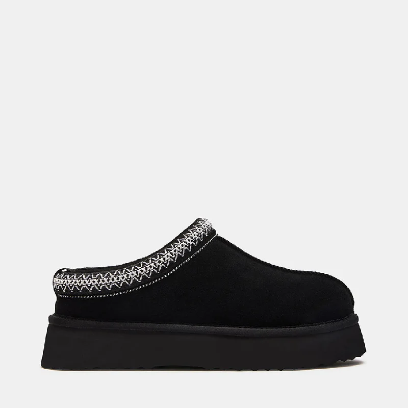 Men's loafers with a pointed toe for a stylish appearanceSELENA BLACK