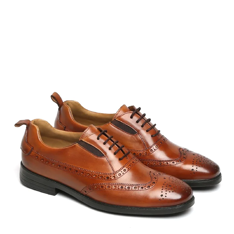 Men's Oxfords with a lace - up closure and a narrow fitTan Leather Lace-Up Sneakers With Punching Brogue Design Men's Oxfords with a lace - up closure and a narrow fitTan Leather Lace-Up Sneakers With Punching Brogue Design