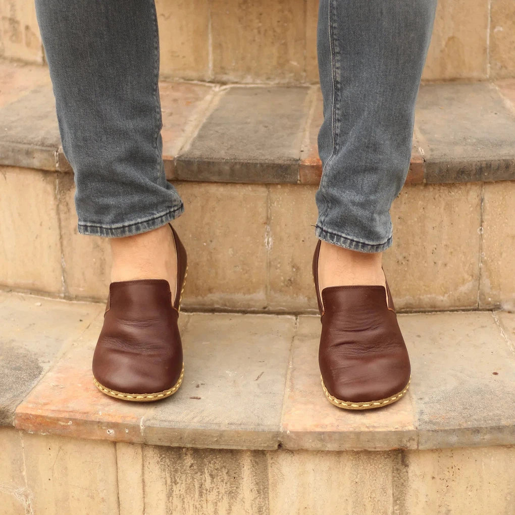 Men's minimalist barefoot shoes in a sleek, black colorBarefoot Shoes Men's Bitter Brown Men's minimalist barefoot shoes in a sleek, black colorBarefoot Shoes Men's Bitter Brown