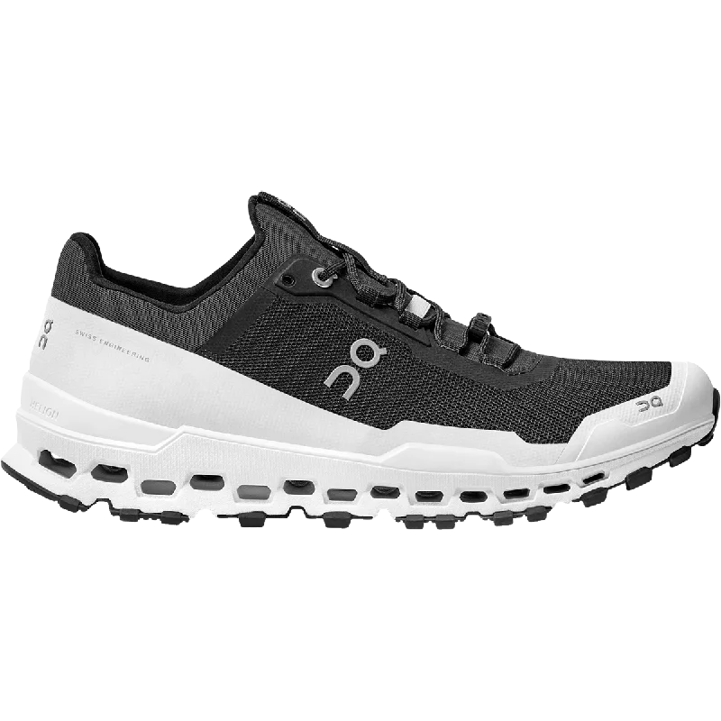 Men's running shoes with a carbon fiber plate for added propulsionMen's Cloudultra