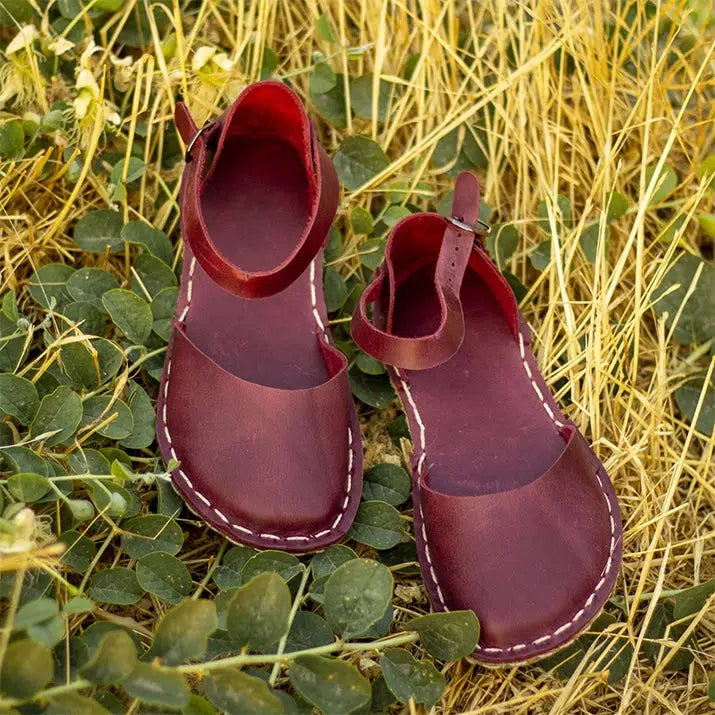 Men's barefoot shoes constructed with a perforated upper for ventilationSandals Barefoot Handmade Leather Claret Red Men's barefoot shoes constructed with a perforated upper for ventilationSandals Barefoot Handmade Leather Claret Red