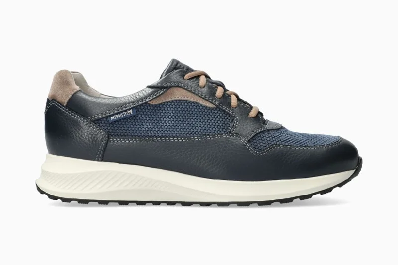 Men's sneakers in a bold color like neon greenDavis - Navy