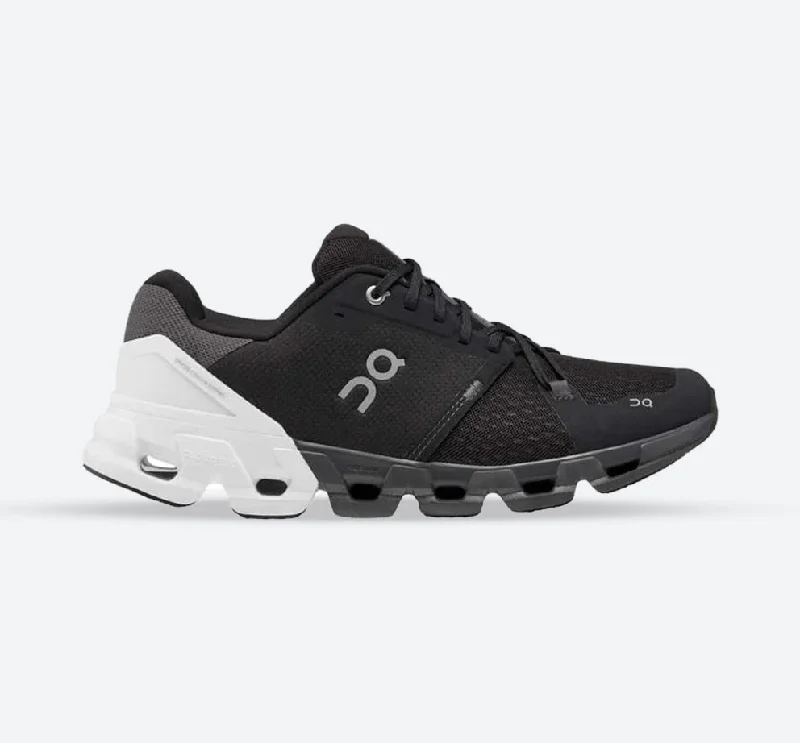 Men's sneakers with a padded collar and tongueMen's Wide Fit On Running Cloudflyer 4 Walking Sneakers Men's sneakers with a padded collar and tongueMen's Wide Fit On Running Cloudflyer 4 Walking Sneakers