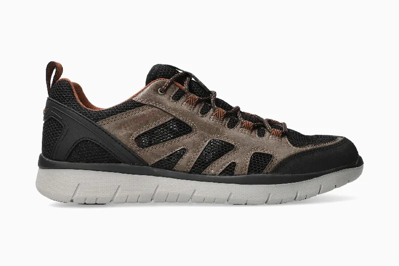 Men's sneakers with a chunky sole for a trendy lookMoment - Dark Brown