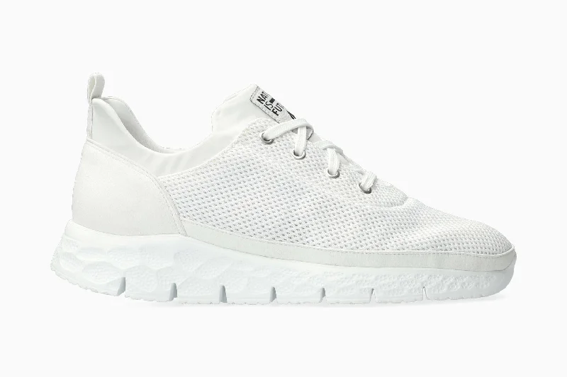 Men's sneakers with a padded collar and tongueOnyx - White