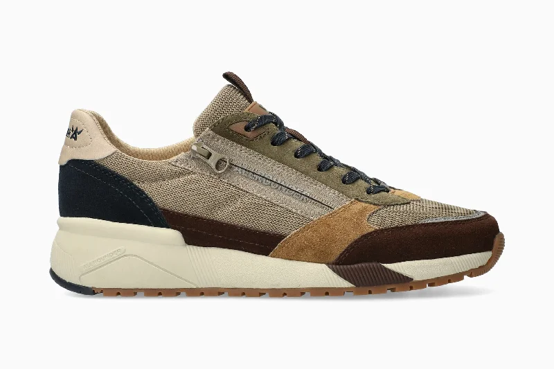 Running - inspired men's sneakers with a breathable meshScarmaro - Old Oak