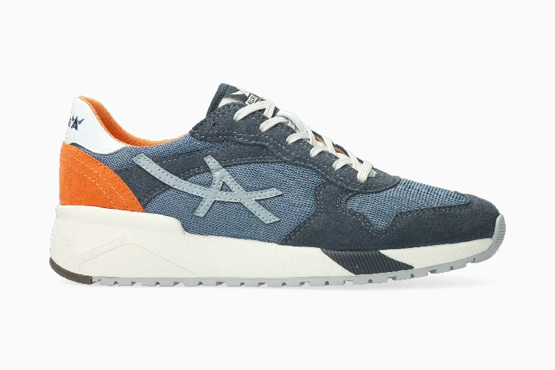 Men's sneakers with a perforated leather upper for ventilationSpeed - Denim