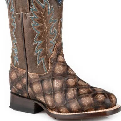 Men's cowboy boots with a rubber sole for tractionRoper Boy's River Square Toe Western Boot in Brown Men's cowboy boots with a rubber sole for tractionRoper Boy's River Square Toe Western Boot in Brown