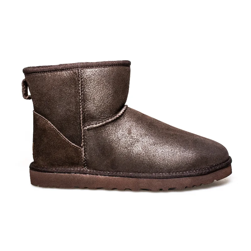 Men's leather - wrapped heel winter boots for durabilityUGG Classic Mini Bomber Jacket Chocolate Boots - Men's Men's leather - wrapped heel winter boots for durabilityUGG Classic Mini Bomber Jacket Chocolate Boots - Men's