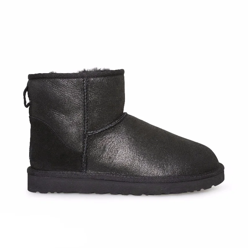 Men's low - top winter boots with a sleek silhouetteUGG Classic Mini Bomber black Boots Men's low - top winter boots with a sleek silhouetteUGG Classic Mini Bomber black Boots