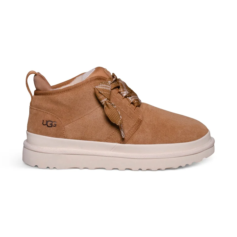 Men's moc - toe winter boots with a traditional designUGG Neumel FT Chestnut Boots - Men's Men's moc - toe winter boots with a traditional designUGG Neumel FT Chestnut Boots - Men's