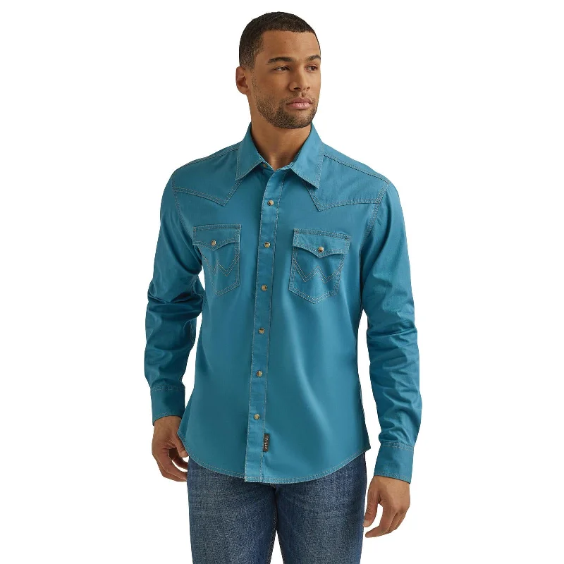 Men's western boots with a decorative concho belt and buckleWrangler Retro® Men's Premium Long Sleeve Western Shirt - Modern Fit - Turquoise Men's western boots with a decorative concho belt and buckleWrangler Retro® Men's Premium Long Sleeve Western Shirt - Modern Fit - Turquoise