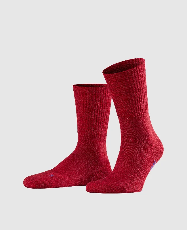 Men's boat shoes with a tassel detailFalke Walkie Light Unisex Socks - Scarlet