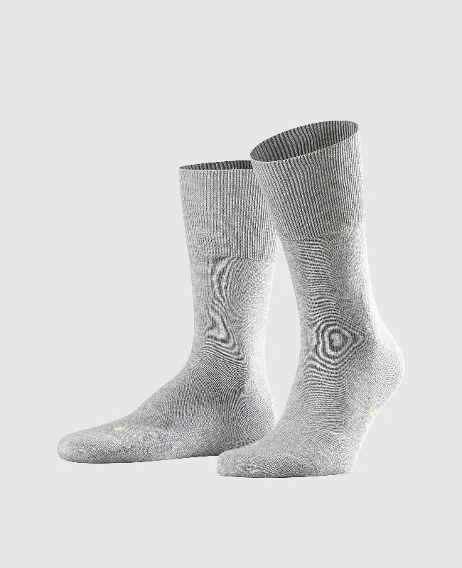 Men's boat shoes with a tassel detailFalke Run Unisex Socks - Light Grey