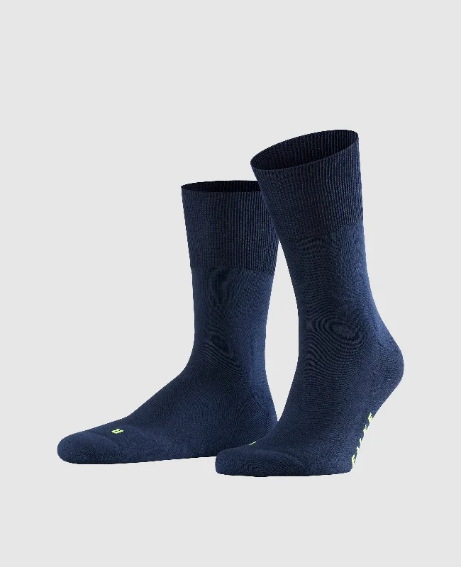 Canvas men's boat shoes for a casual summer lookFalke Run Unisex Socks - Marine