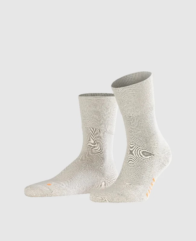 Suede men's boat shoes for a softer textureFalke Run Unisex Socks - Nature