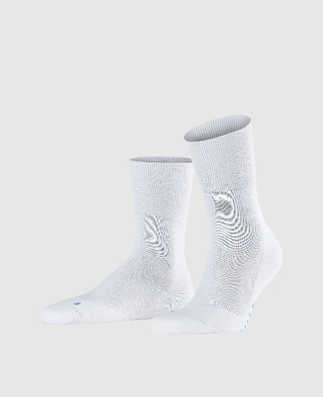 Men's boat shoes with a removable insoleFalke Run Unisex Socks - White