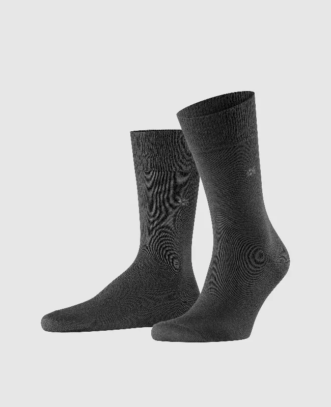 Men's boat shoes with a cushioned footbedBurlington Leeds Men's Socks - Black