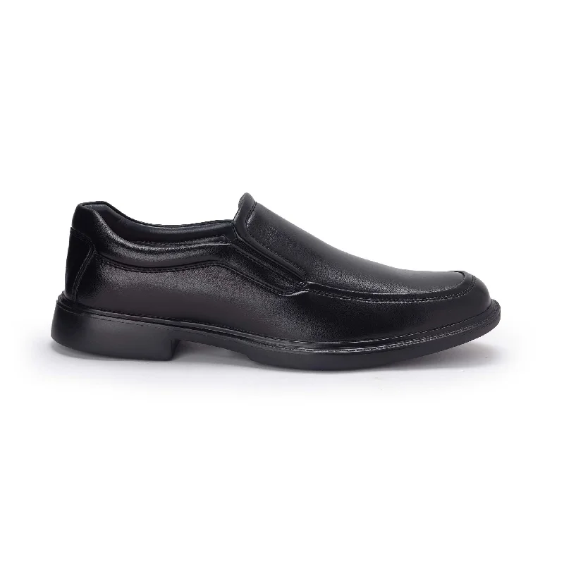 Patent leather men's formal shoes for a dressy occasionBATA Comfit Men Dress Shoes 811X013 Patent leather men's formal shoes for a dressy occasionBATA Comfit Men Dress Shoes 811X013