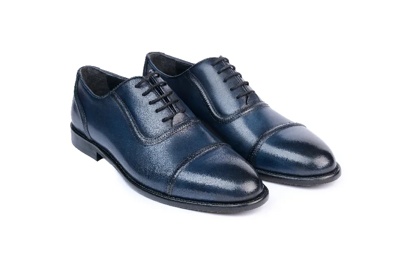 Men's formal shoes with a classic silhouetteBowery Cap Toe Oxford Dress Shoes
