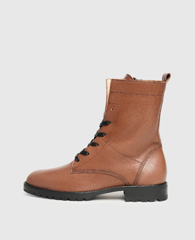 Men's boat shoes in a light - colored leatherEva PDB - Middle Brown