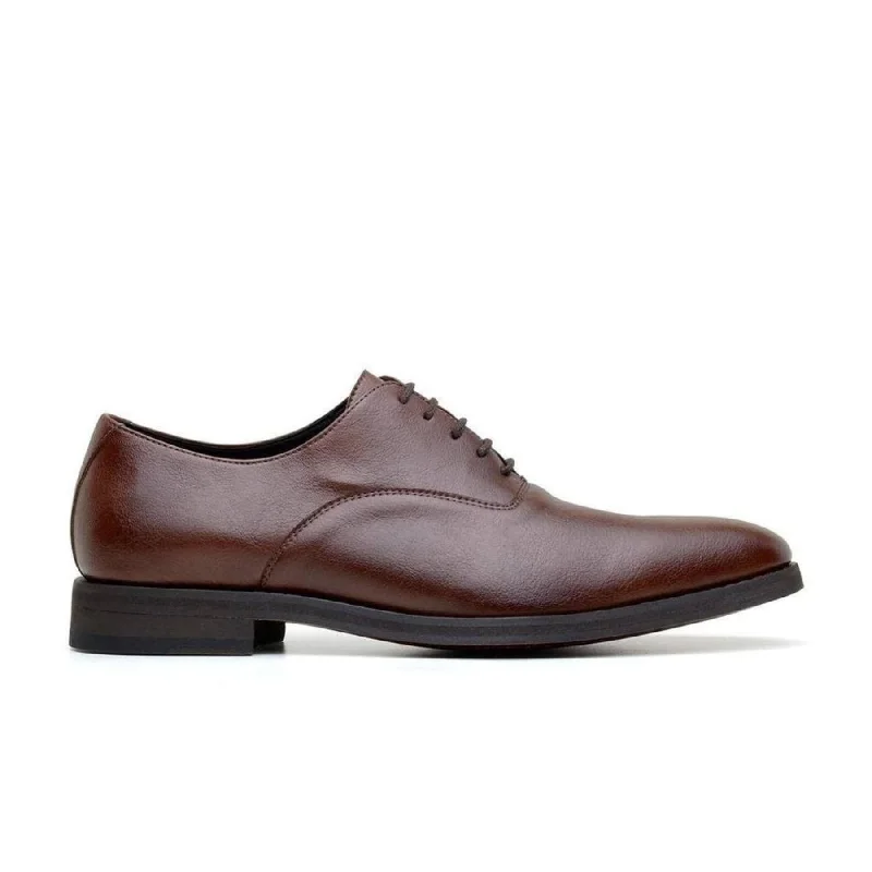 Men's formal shoes with a pointed toe for a stylish look'Executive' classic oxford in high-quality vegan leather by Brave Gentleman - brown Men's formal shoes with a pointed toe for a stylish look'Executive' classic oxford in high-quality vegan leather by Brave Gentleman - brown