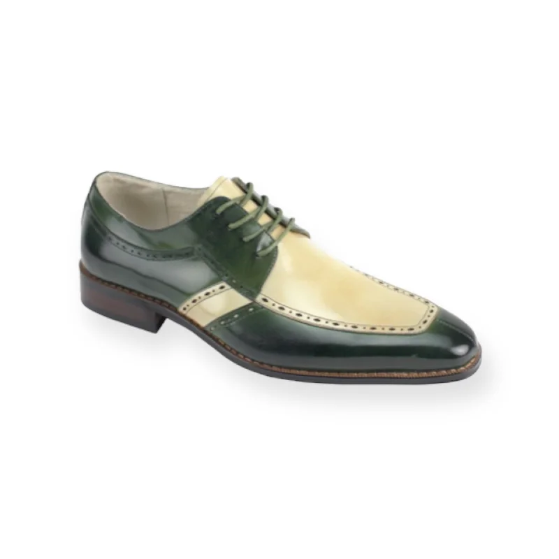 Men's formal shoes with a polished shineGIOVANNI: Merrick Lace Up